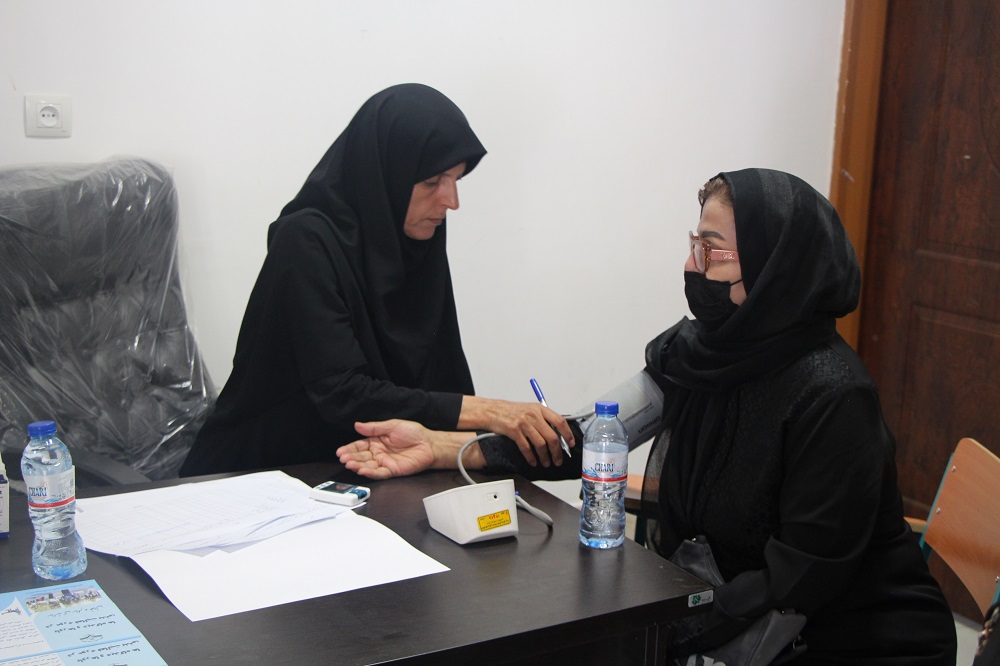 غربالگری و پایش سلامت دهان و دندان مددجویان سالمند در زاهدان