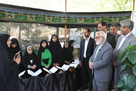 برنامه‌های فرهنگي و هنری به بصیرت‌افزایی در جامعه کمک می کند