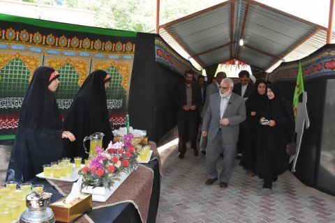 برنامه‌های فرهنگي و هنری به بصیرت‌افزایی در جامعه کمک می کند