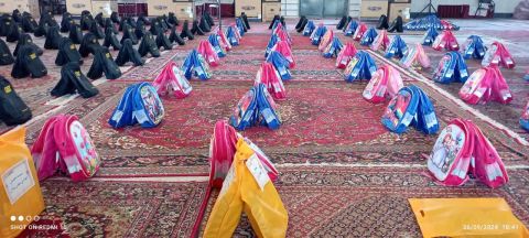 اهدای ۱۵ سری جهیزیه و ۶۰۰ بسته تحصیلی به نیازمندان خوسف
