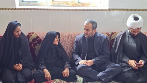 دلجویی مدیرکل کمیته امداد خراسان‌جنوبی از تعدادی خانواده جانباخته در معدن طبس 