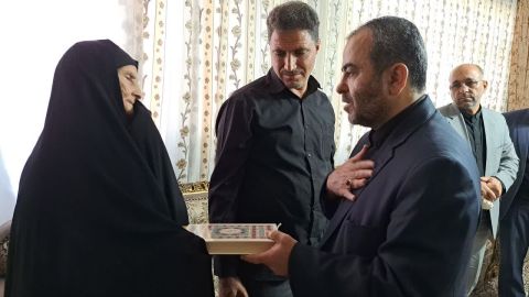 دلجویی مدیرکل کمیته امداد خراسان‌جنوبی از تعدادی خانواده جانباخته در معدن طبس 