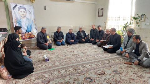 دلجویی مدیرکل کمیته امداد خراسان‌جنوبی از تعدادی خانواده جانباخته در معدن طبس 