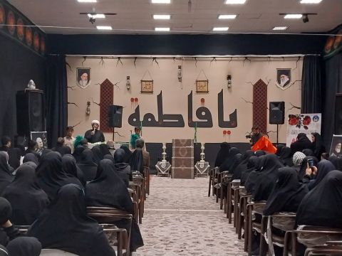 اجتماع رهروان فاطمی باحضور ۱۱۰۰ مددجوی کمیته‌امداد بیرجند