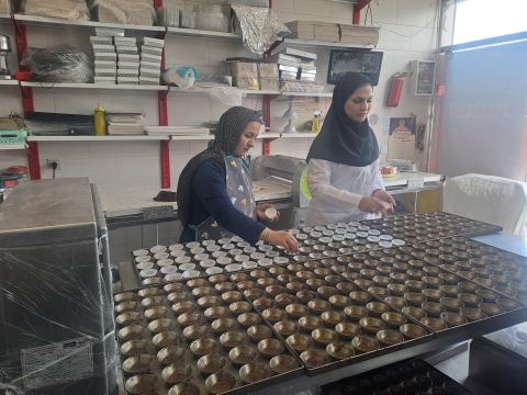 از شیرینی پشتکار تا رویای کارخانه