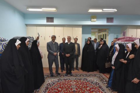 استاندار خراسان‌جنوبی مهمان سفره افطاری دانش‌آموزان مجتمع فرهنگی تربیتی امامت کمیته امداد  