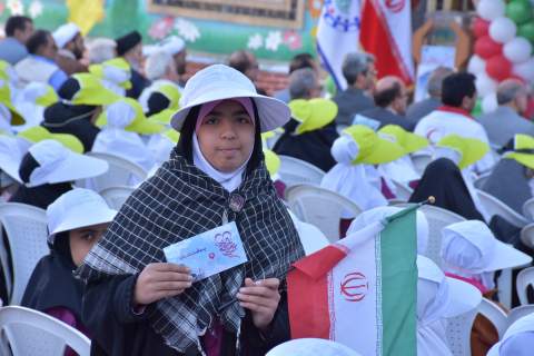 پویش جشن عاطفه ها در مدارس خراسان‌ جنوبی
