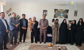 دیدار مدیرکل کمیته امداد خراسان‌جنوبی با خانواده شهید نادی